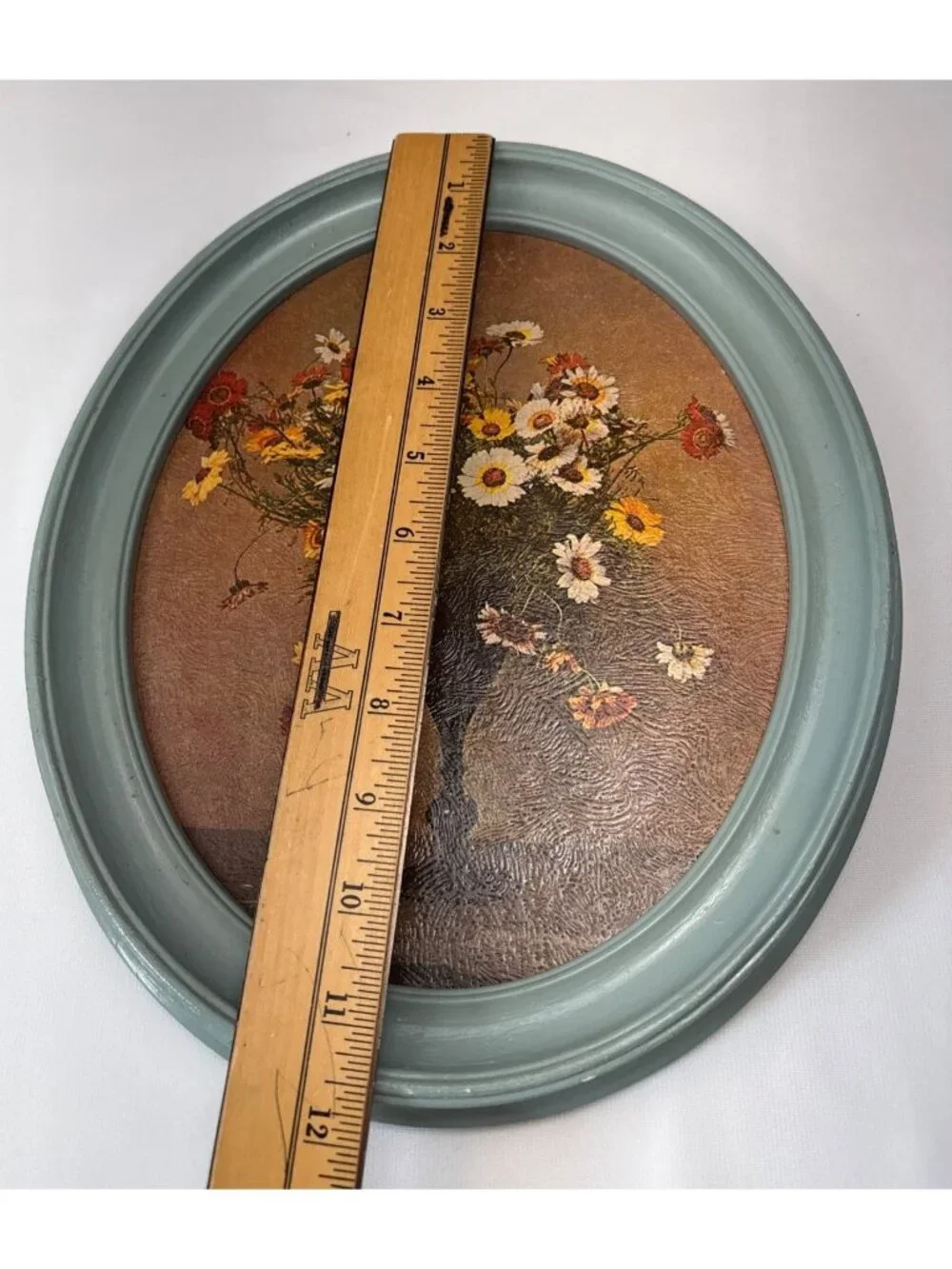 Floral Lithograph Green Plastic Oval Frame 10